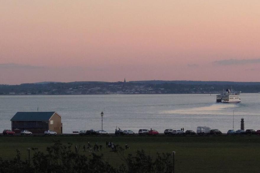 Special seafront apartment with stunning view in characterful Victorian building