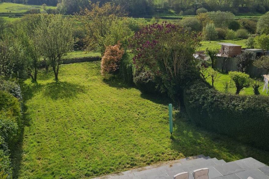 Large family home, stunning views and massive sunny terrace - close to beaches!!