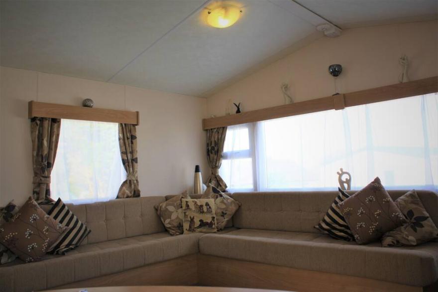 6 bert caravan fishing/faily site  newquay