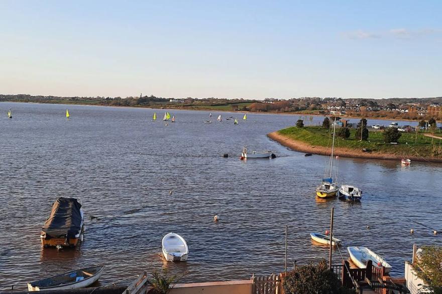 DRIFTWOOD, pet friendly, country holiday cottage in Exmouth