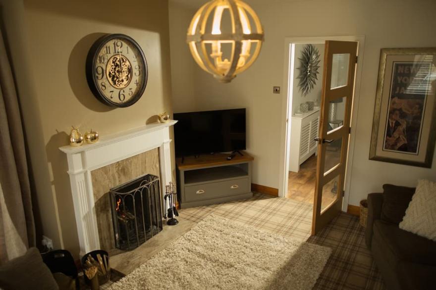 BROOKWOOD, family friendly, luxury holiday cottage in Thornton Dale