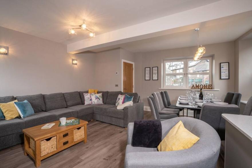2 bedroom,  2 bathroom home by LetMeStay