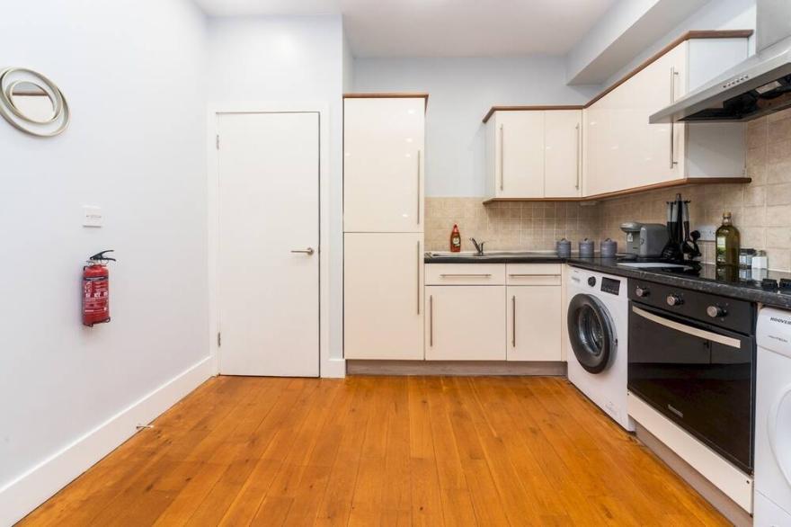 Pass the Keys | Lovely 2 BR Central Location