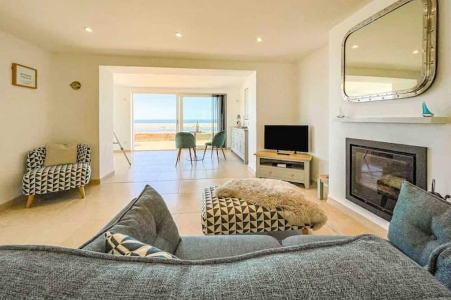 Coastguards Retreat - Luxury, coastal, sea views