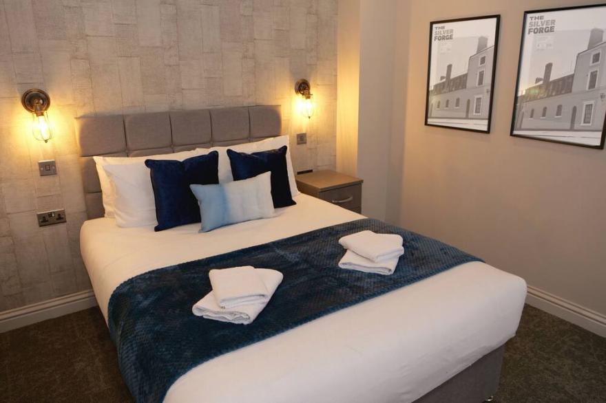 ★ Silver Forge - Luxury One Bed with Office - Sofa Bed