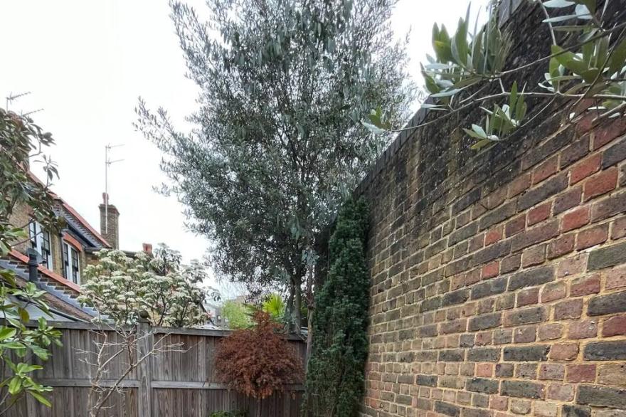 Beautiful & Cosy 2BD House - Southwark