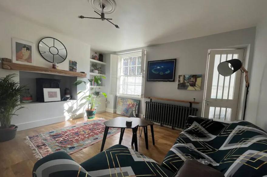 Beautiful 2BD Cul De Sac Flat - Essex Road