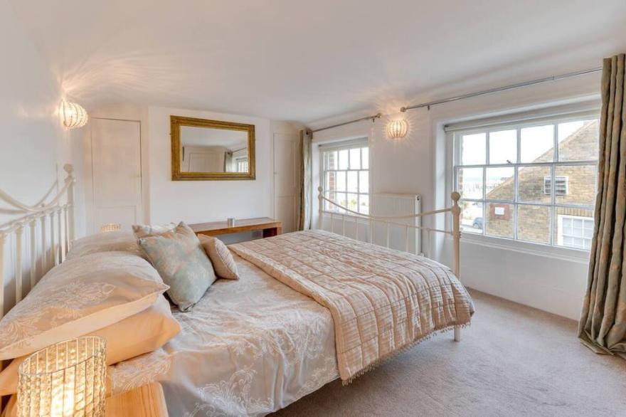 Nelson Cottage in the beautiful Deal