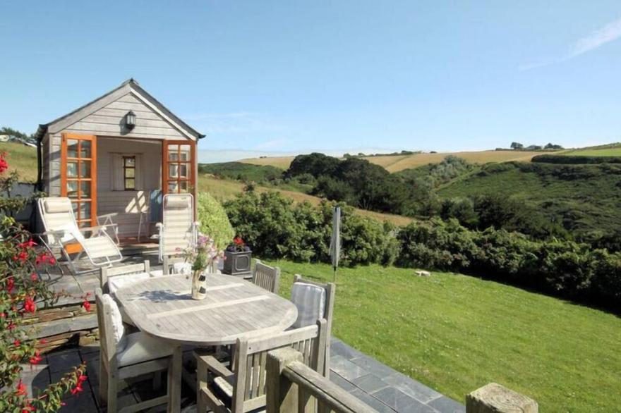 CARTWAY COVE, family friendly, with a garden in Port Isaac