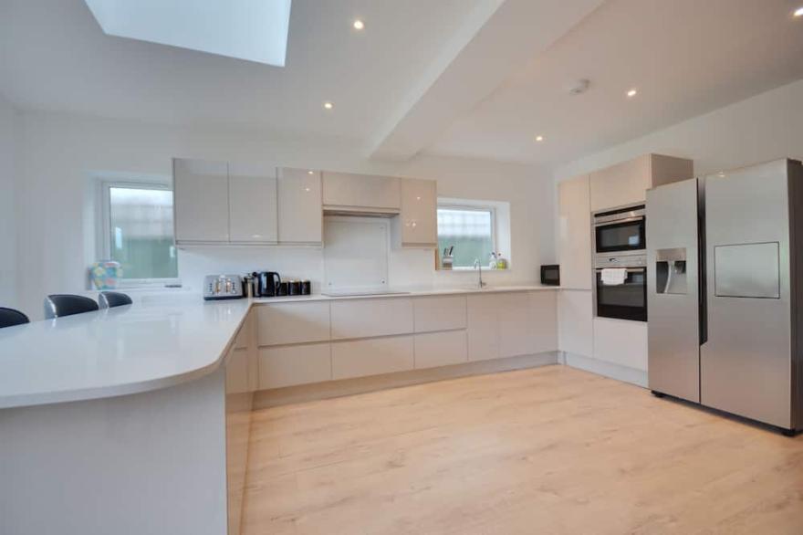 Serenity -  a detached house that sleeps 10 guests  in 5 bedrooms
