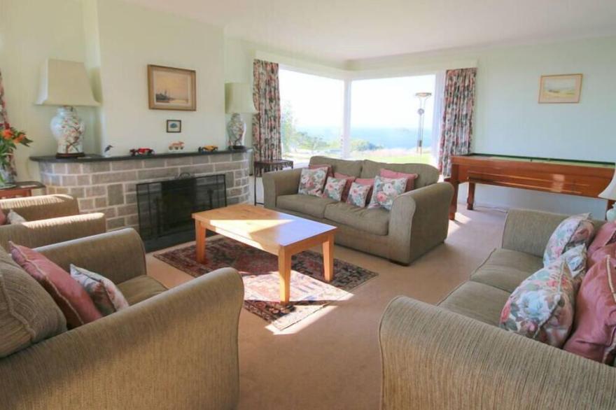 PENRYHN, pet friendly in Daymer Bay