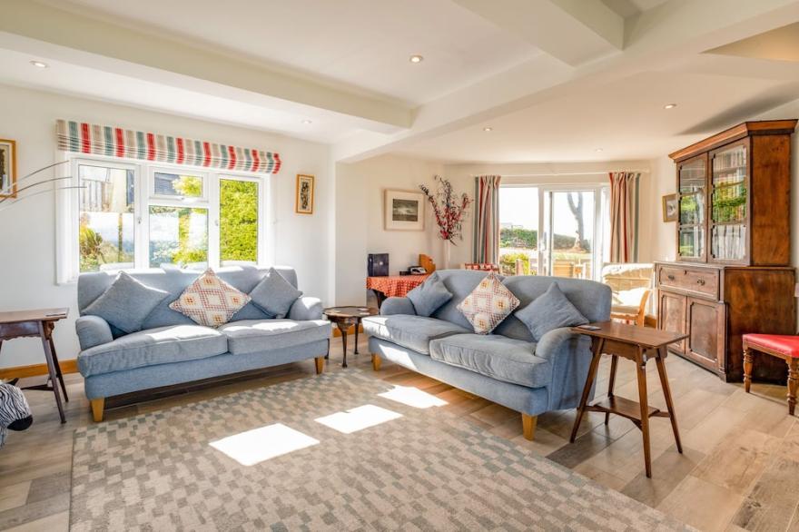 TREVAN HOUSE (LUNDY), pet friendly in New Polzeath