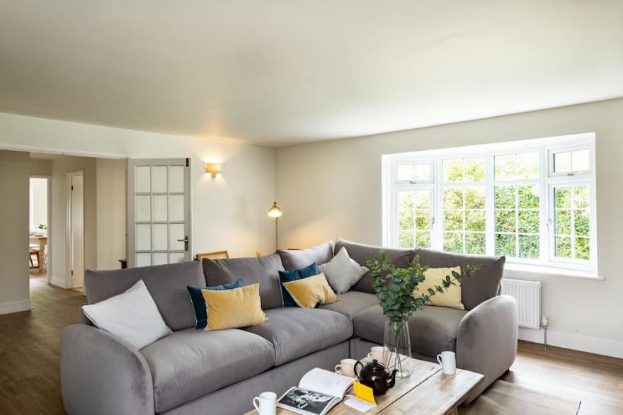 SAMPHIRE, pet friendly, with open fire in Rock