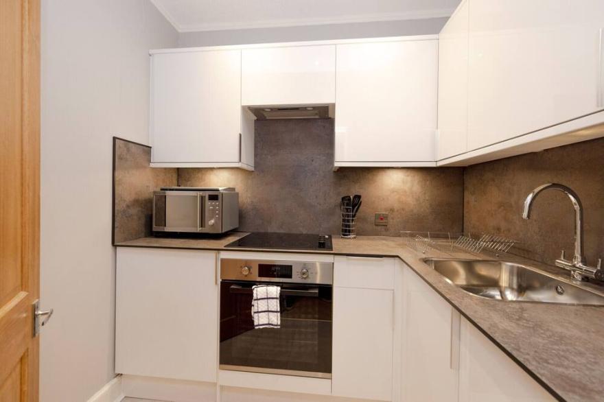 ALTIDO Attractive 1-bed flat near Haymarket Station