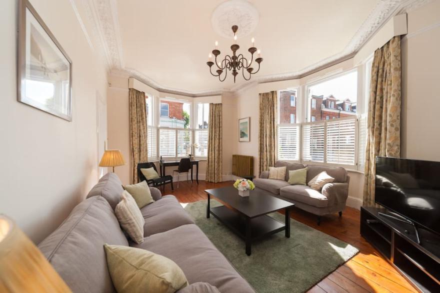 Beautiful Spacious 3 bedroom House in Battersea