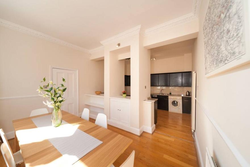 Beautiful Spacious 3 bedroom House in Battersea
