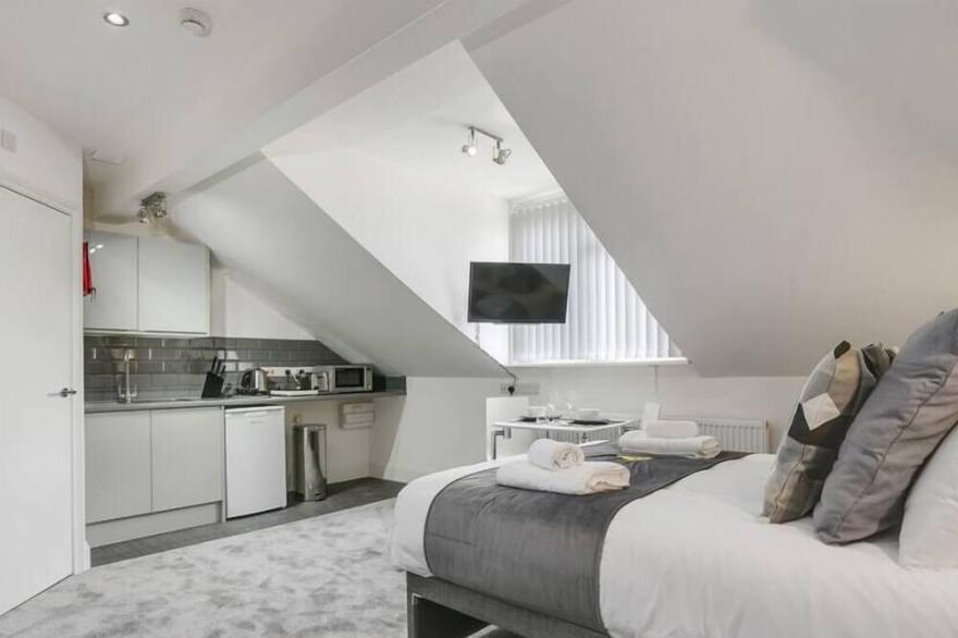 SCA-Stunning Edgbaston Studio 8