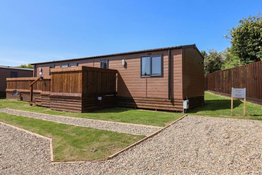 MARIGOLD LODGE, pet friendly, character holiday cottage in Staithes