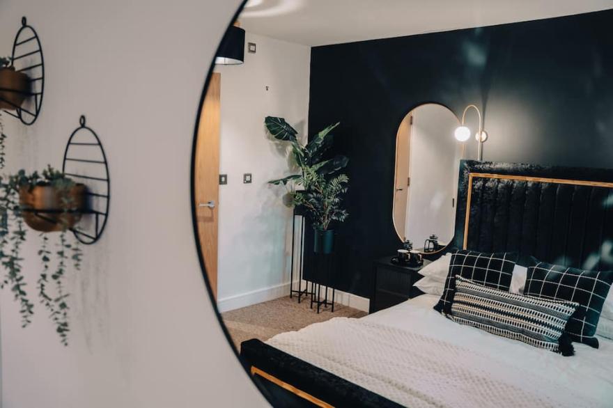 Penthouse Noir: Vip/luxe Stay Birmingham Centre