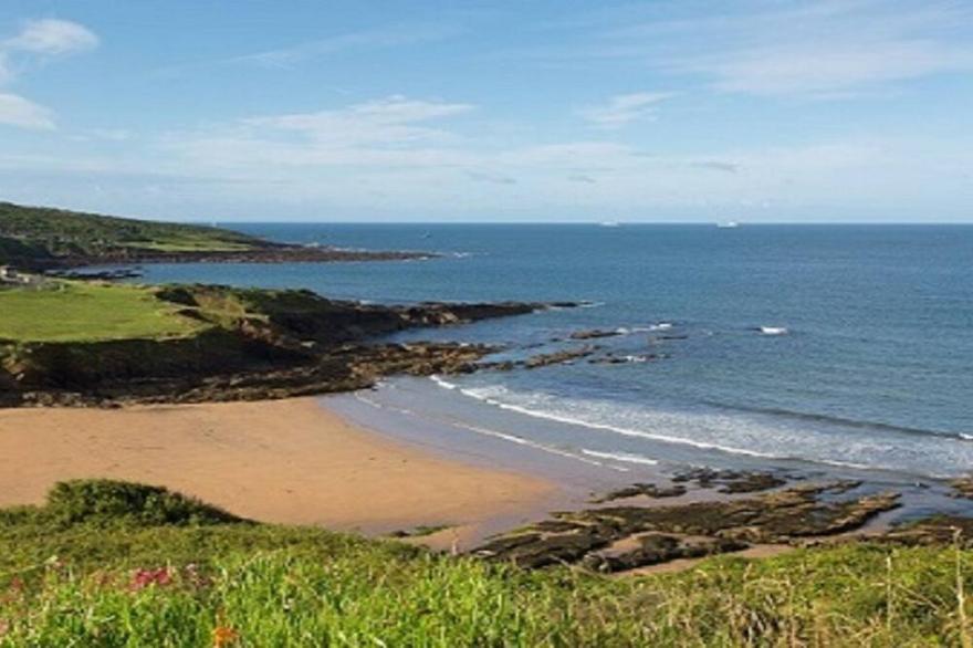 2 Bed Caravan, South Devon Coast nr Plymouth, 200m to Beach + Indoor Heated Pool
