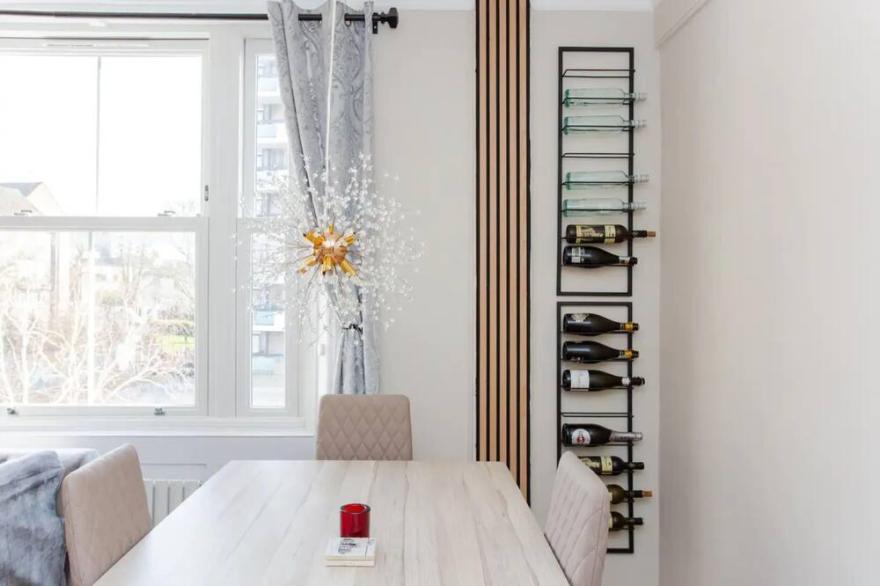 Stylish 2 Bedroom Apartment Near Regents Park