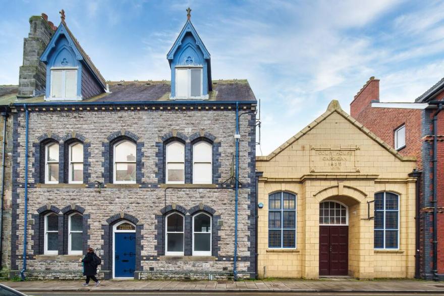 Y Clinc @ Ty Hedd -  police station stay for 28