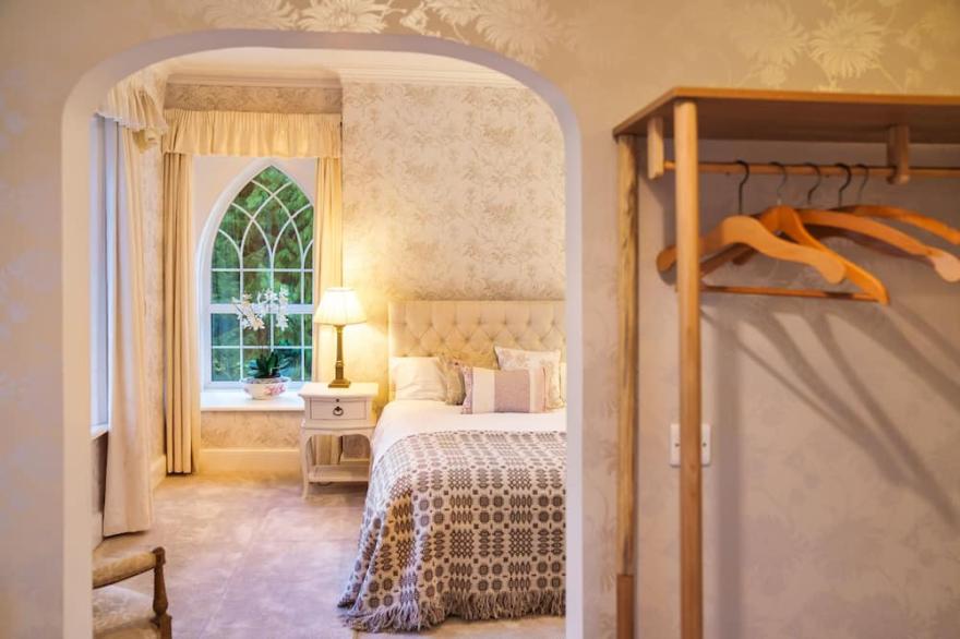 Ty Bledrws - a luxury countryside retreat for 10