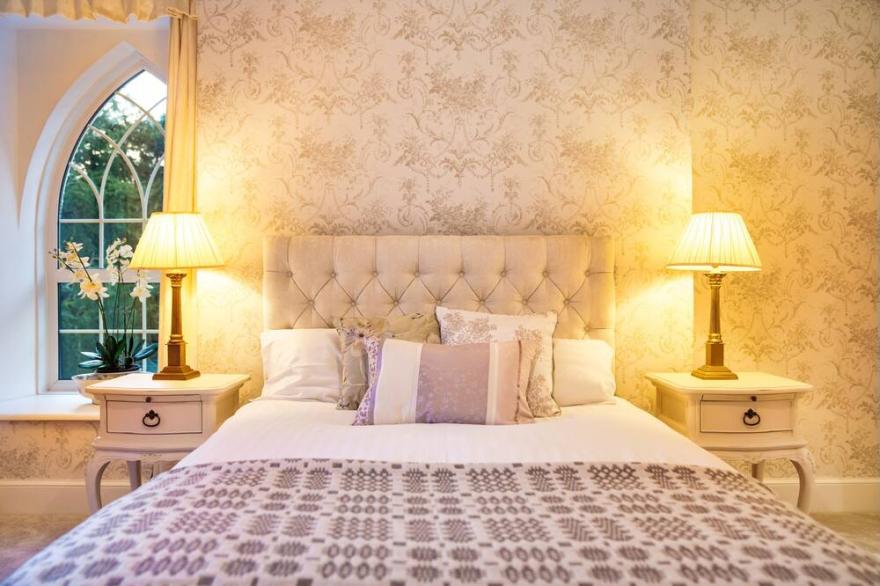 Ty Bledrws - a luxury countryside retreat for 10