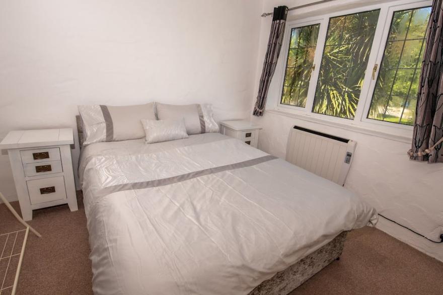 Horizons - Two Bedroom House, Sleeps 4