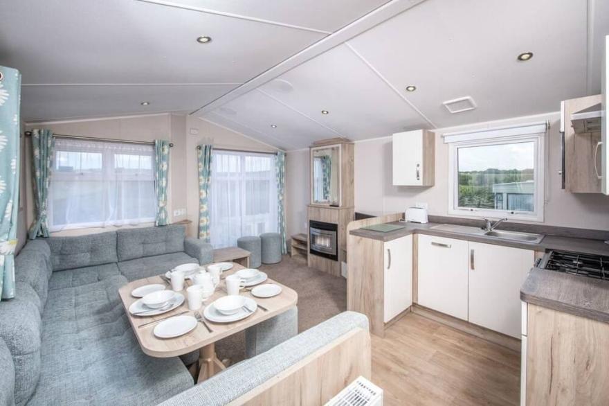 2 bedroom accommodation in Looe