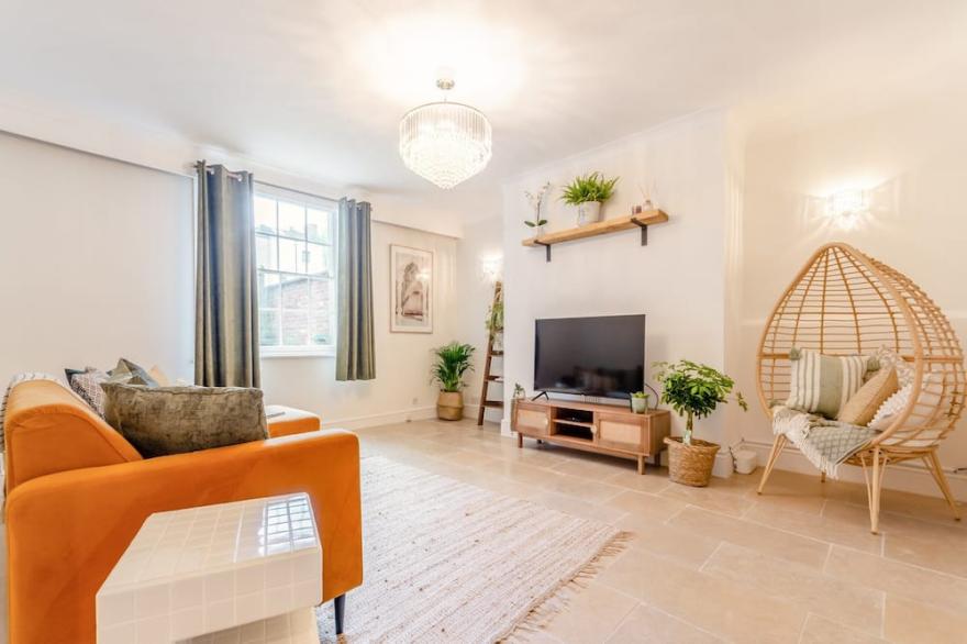 2 bedroom accommodation in Cheltenham