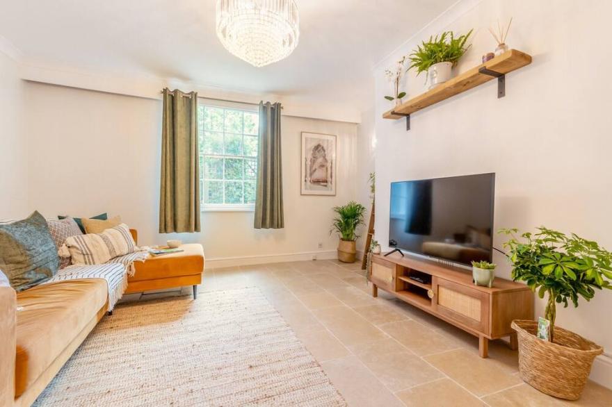 2 bedroom accommodation in Cheltenham