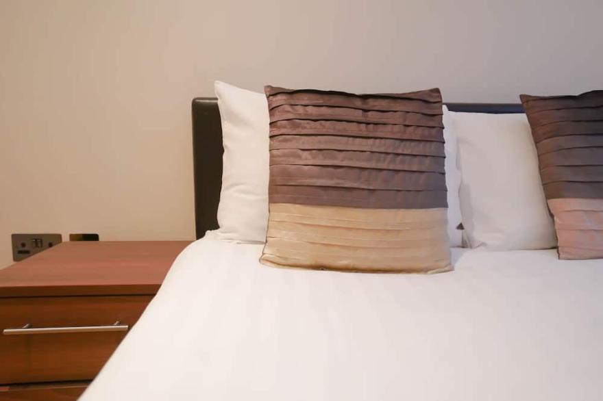SUMMER SALE - London Waterloo 2 bedroom Apartment