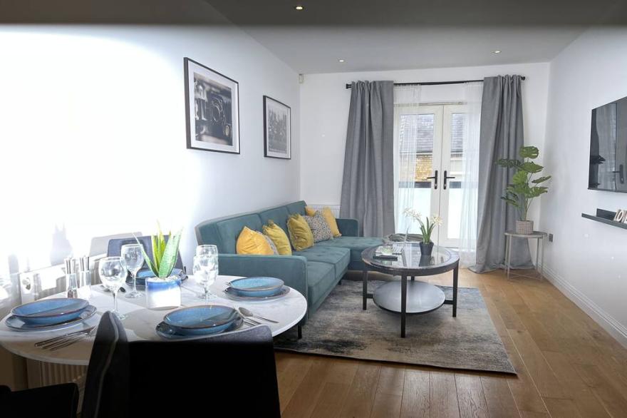 Luxurious & Modern Flat, Close To London And Shops