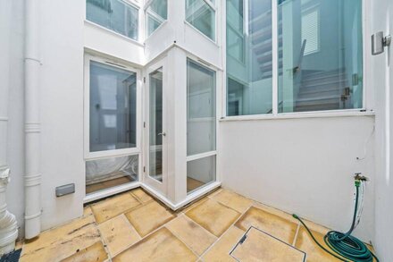 Luxury Mews House in Great Location