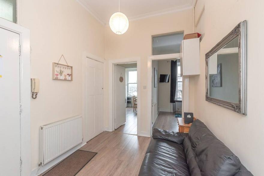 Contemporary 3 Bed City Centre Appartment - Ensuite