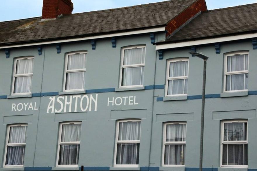 Economy Twin Ensuite at Royal Ashton Hotel