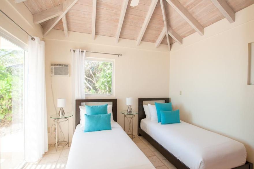Aqua Del Rose 3 BR Cottage