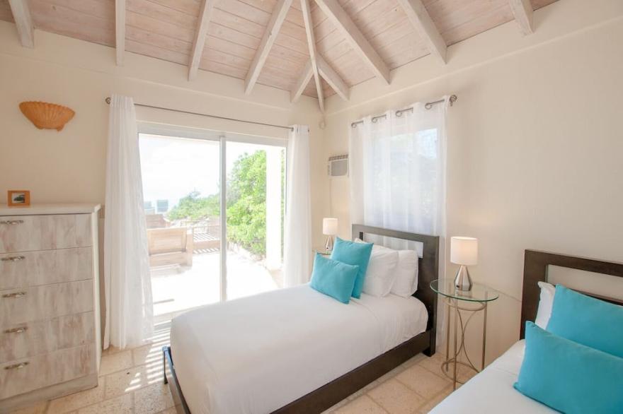 Aqua Del Rose 3 BR Cottage
