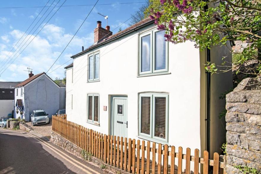 2 bedroom accommodation in Cheddar