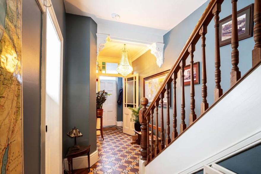 KIRKLANDS, pet friendly, character holiday cottage in Keswick