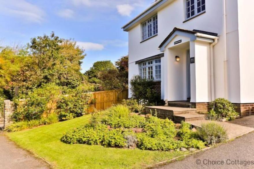 CROYDE WHITE HOUSE | Pets welcome | Walk to beach