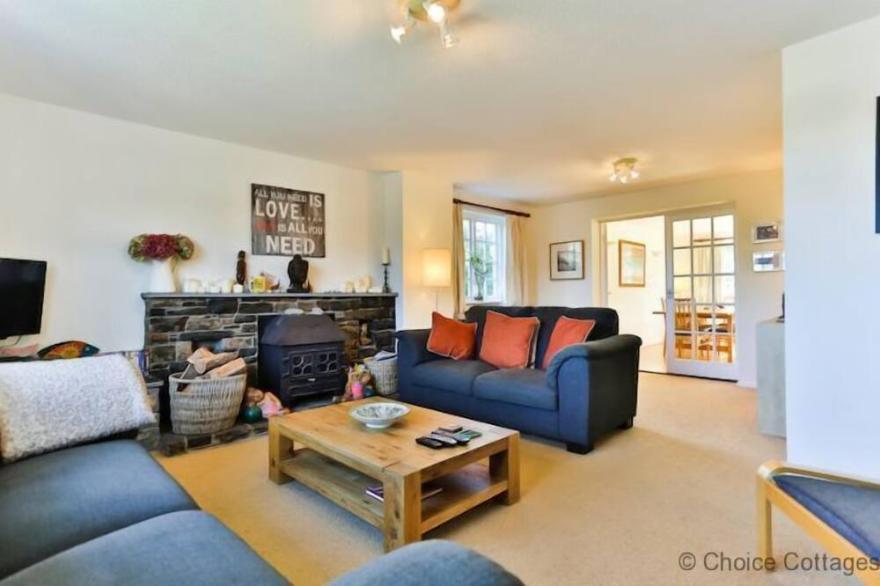 CROYDE WHITE HOUSE | Pets welcome | Walk to beach