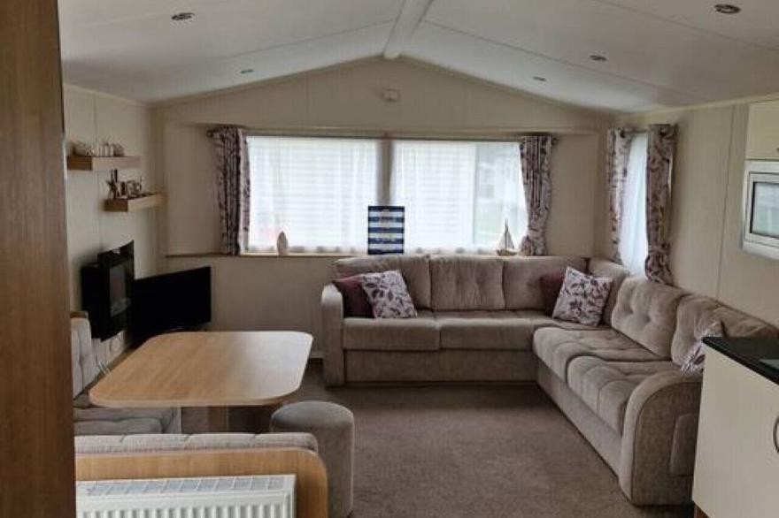 3 Bed hideaway @ Weymouth Bay