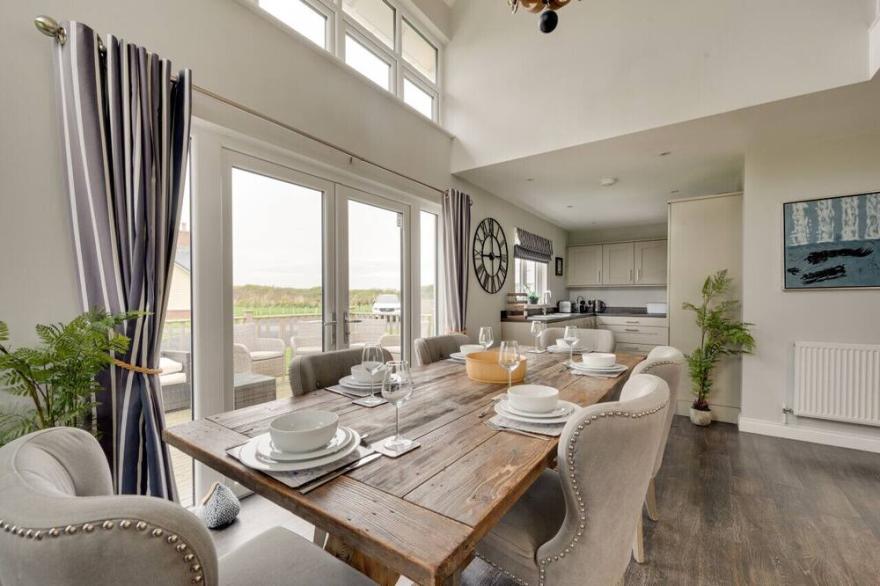 The Lantern House - Three Bedroom House, Sleeps 6