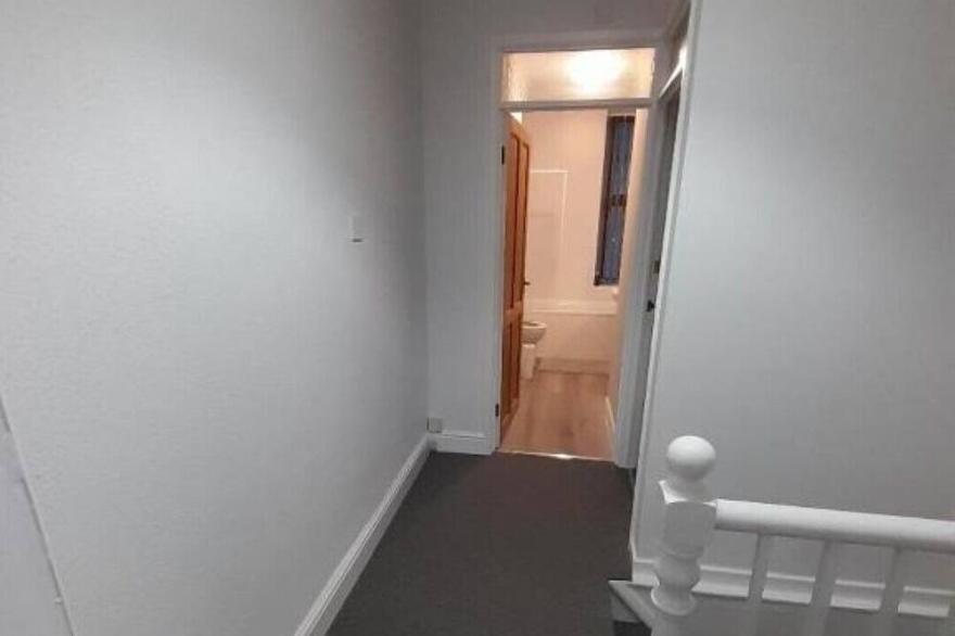 Luxurious 4 Bedrooms House for Contractors and Holiday With Free Wifi
