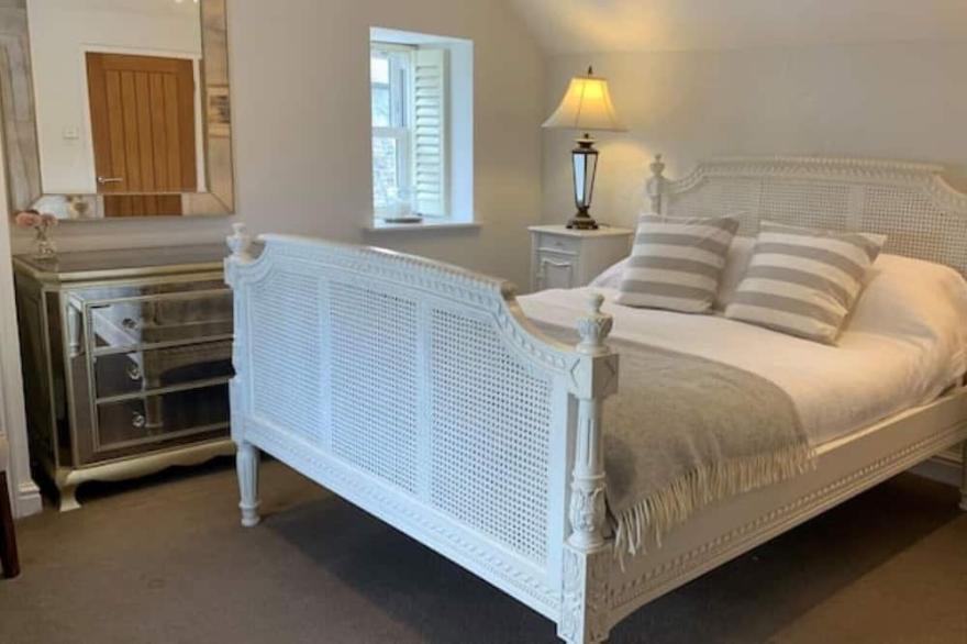 Folly Farm Cottage, Cosy, Secluded Near to St Ives