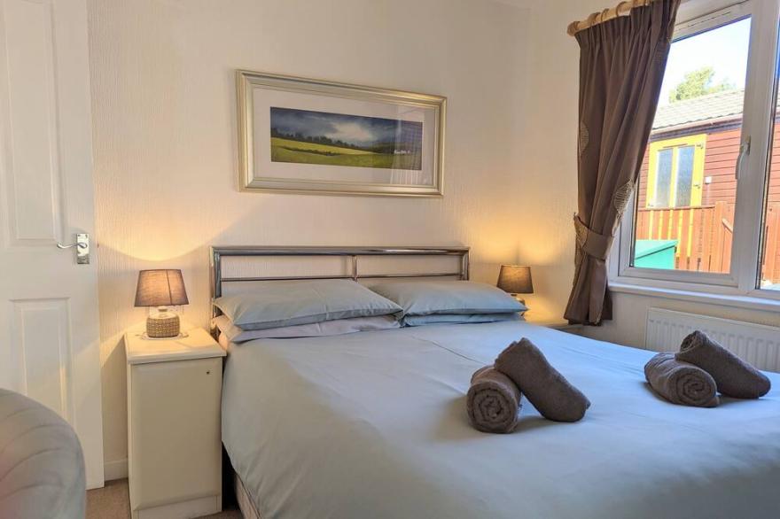 Bowness Lodge -  a holiday lodge that sleeps 4 guests  in 2 bedrooms
