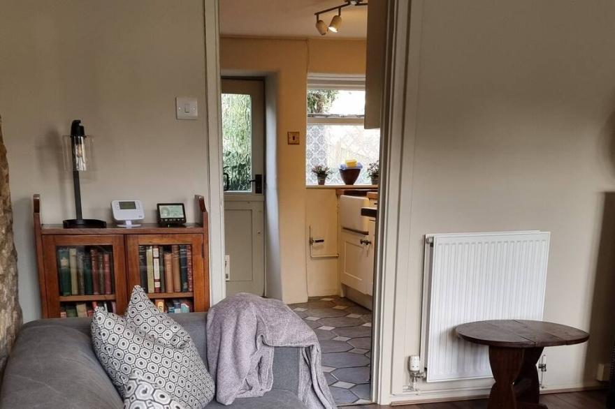 Dog Friendly Cottage In The Cotswolds, Winchcombe, Local Pubs