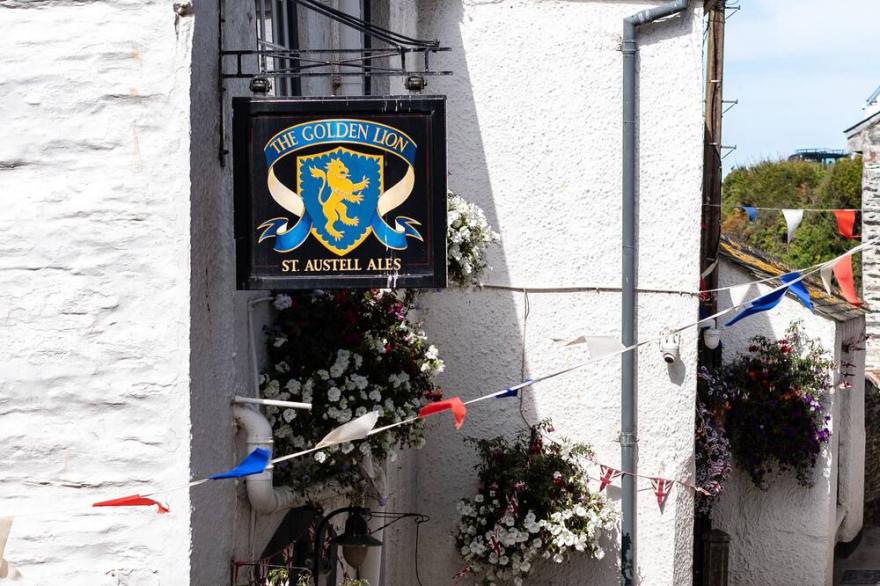 PIBBIES, pet friendly, character holiday cottage in Port Isaac